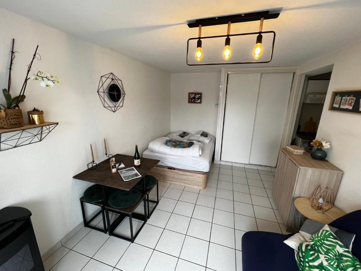 A 20 Metres Apartment *